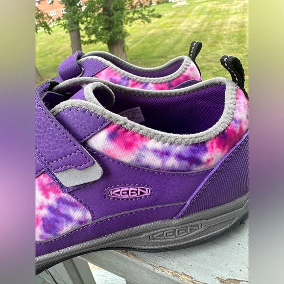 NWT KEEN Speed Runner Vibrant Grape US 7 EU 39 Hook Loop Adaptive Waterproof - Picture 2 of 11